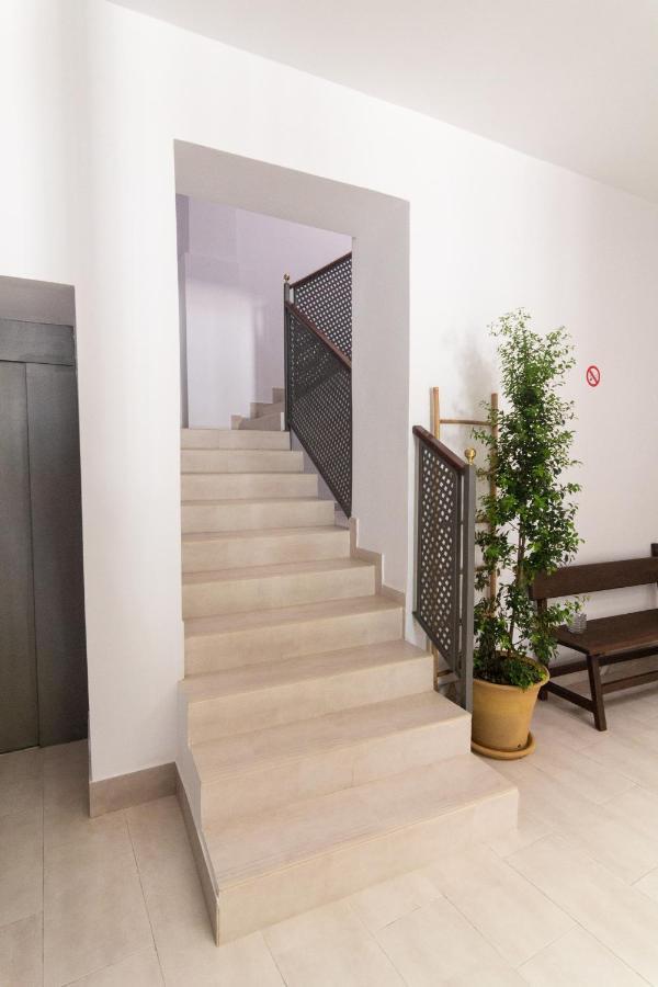 Apartamentos Turisticos Mamelon Jerez de la Frontera Eksteriør bilde