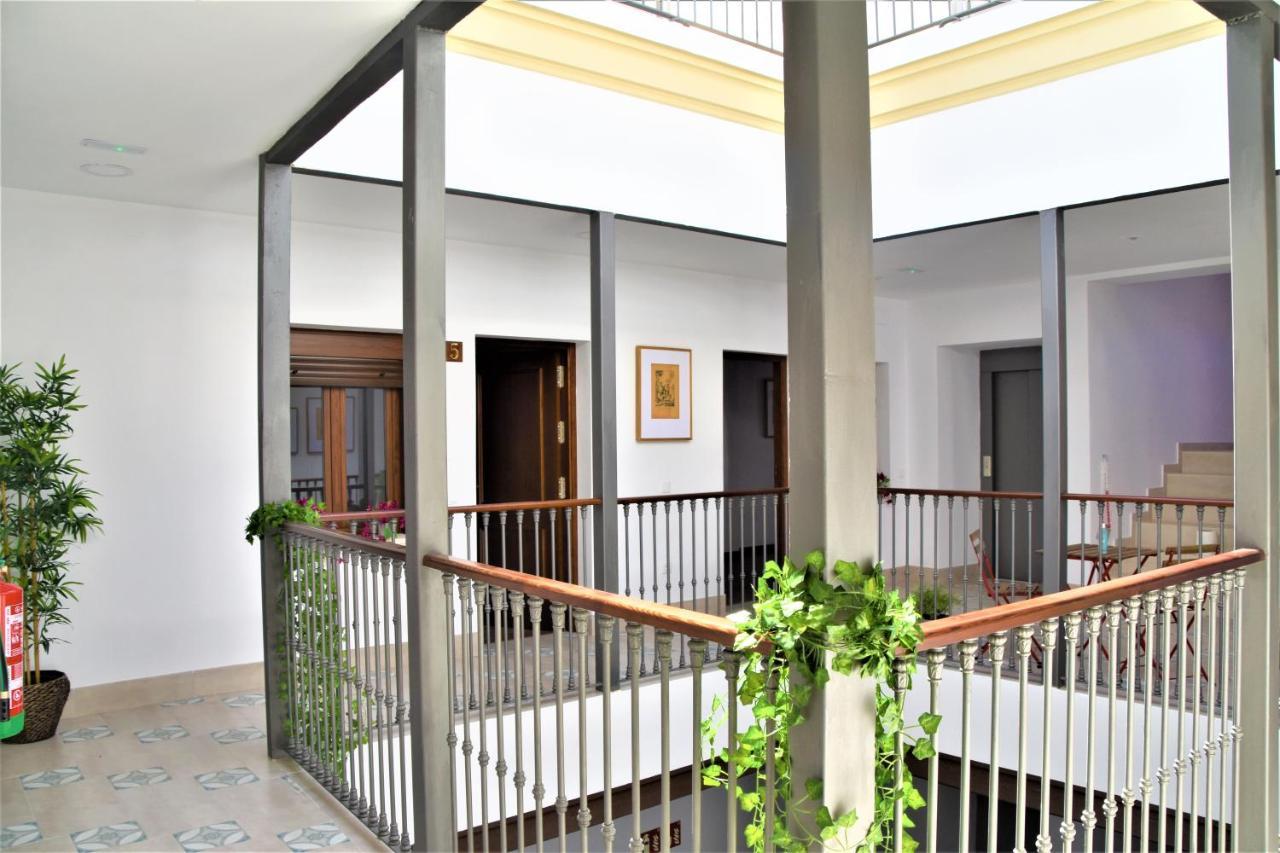 Apartamentos Turisticos Mamelon Jerez de la Frontera Eksteriør bilde