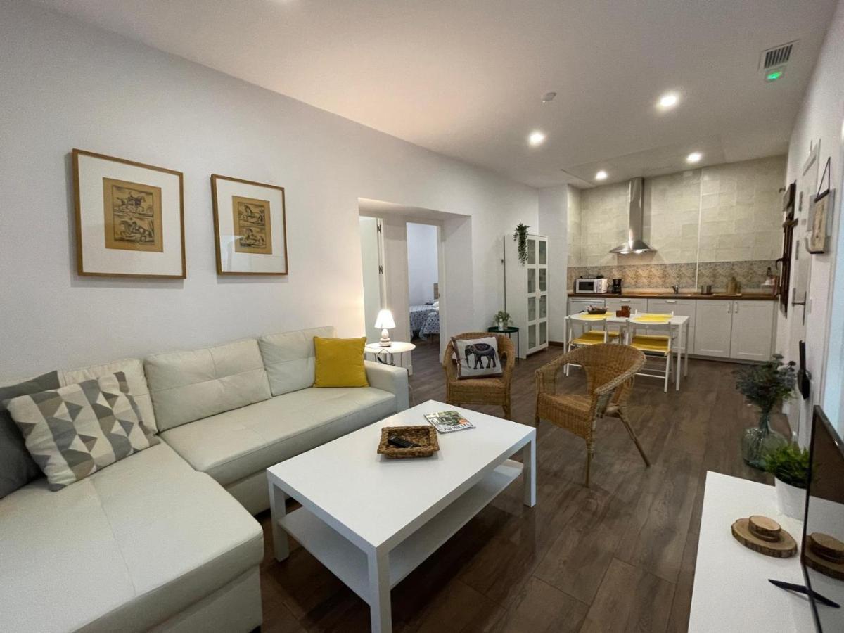 Apartamentos Turisticos Mamelon Jerez de la Frontera Eksteriør bilde